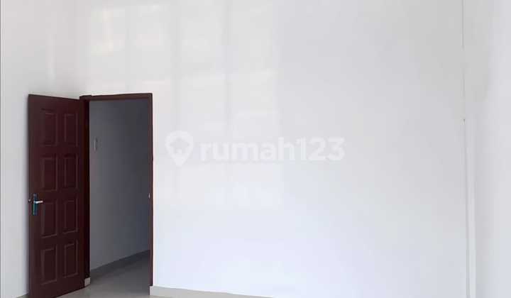 Jual Cepat Harga Bagus Ruko Bisnis kondisi baru Daerah Jl. Sekip  2