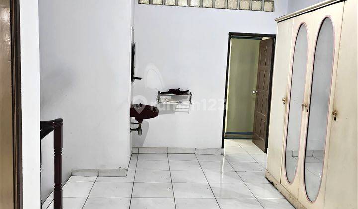kamar tidur disewakan rumah komplek jemadi permai-2,5