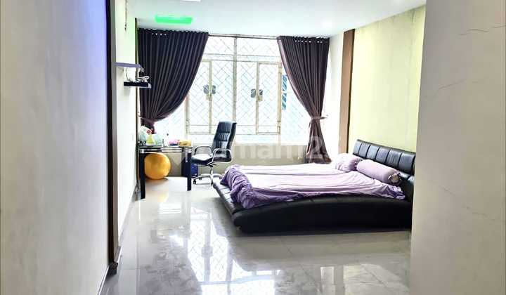 Mega Com Business Shophouse, Captain Muslim Street, Helvetia, Prime Business Location 2