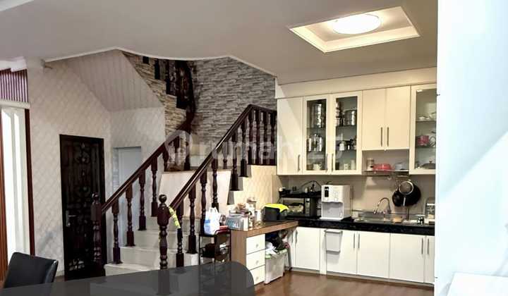 Harga Under Market Rumah Luas 8 M Komplek Taman Kasuari Indah 