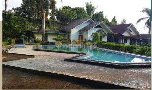 Villa Bagus Shm Halaman Luas di Cisarua Bogor Pemandangan Indah 2