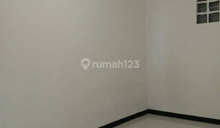 Rumah Pojok Dekat Stasiun Depok Lama Ui di Beji Depok Siap Huni 2