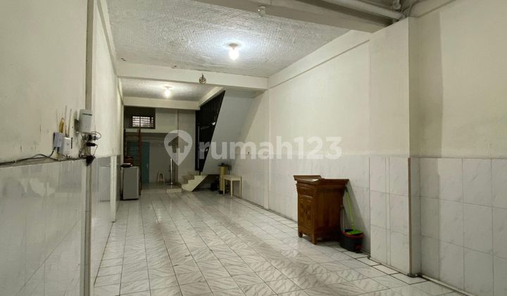 Disewa Ruko Lokasi Strategis Daerah Thamrin Jalan FL. Tobing 2