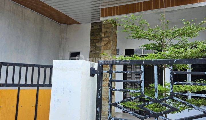 Disewa Rumah 1 Tingkat Komplek Distrik M Jalan Anggrek 2