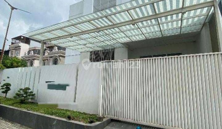 Dijual Rumah Mewah Full Furnish Jalan Katalia Komplek Cemara Asri 1