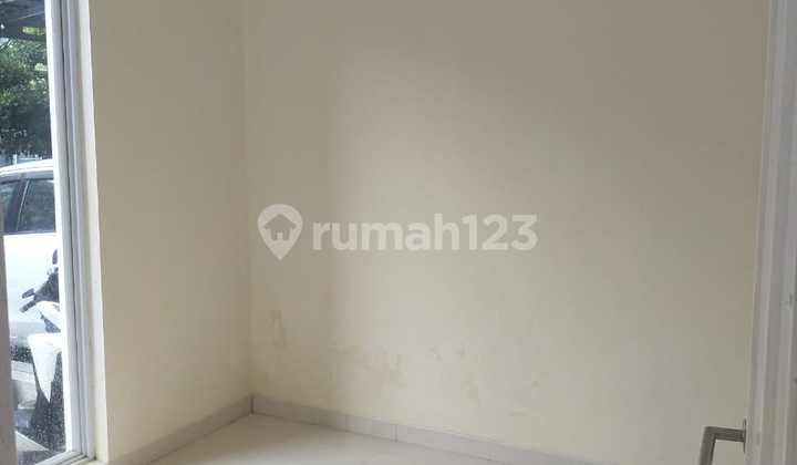 For Sale, Beautiful 2-Story House in Good Condition at Ayna Residence Graha Raya 2