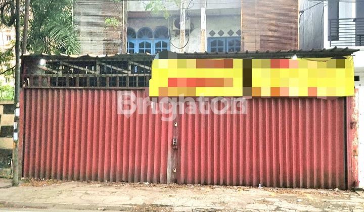FOR SALE: 2 ADJOINED SHOP HOUSES COMBINED INTO 1 IN KARAWACI, TANGERANG