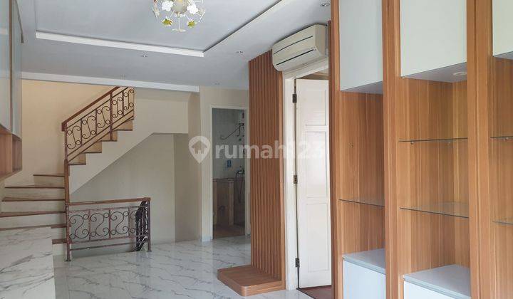 Dijual Rumah Hoek Mewah, Full Furnished Di Bukit Gading Mediterania, 1