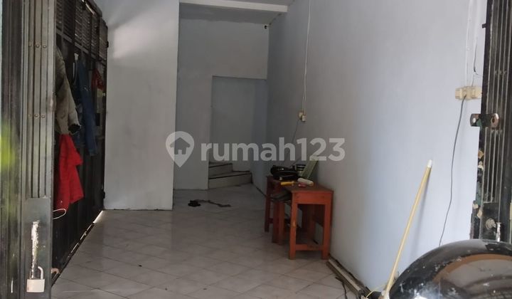 Ruko di Pinggir Jalan Raya Ciomas di Kp Baru 
Jl. Raya Ciomas
Bogor jawa barat
 2