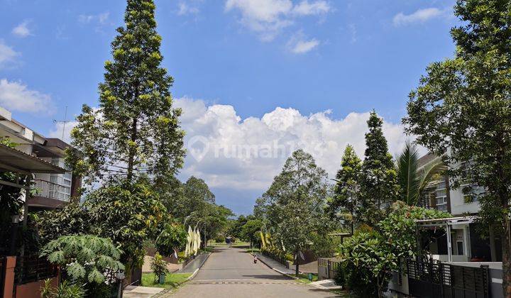 Lokasi di jln utama komplek , udara sejuk , pemandangan gunung, Rumah di Jual 2