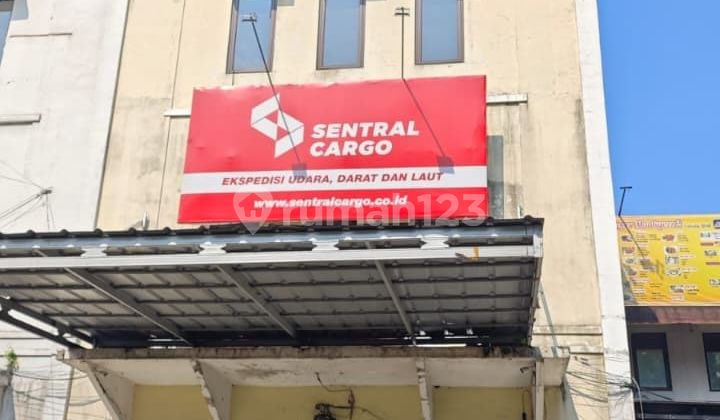 Ready-to-Use Shop House Opposite Hospital For Sale