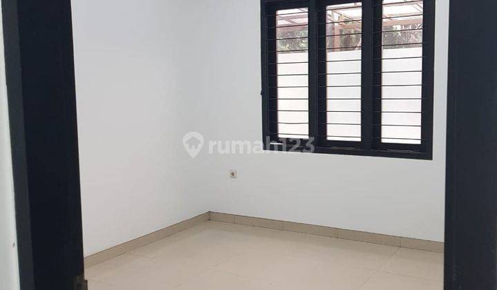 Dijual Rumah Bagus 2 Lantai Shm 1