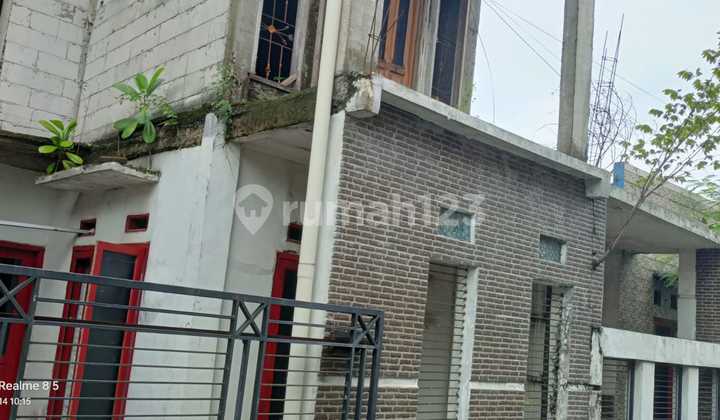 Rumah 2 Lantai SHM Dekat dengan Akses KRL di Cibinong