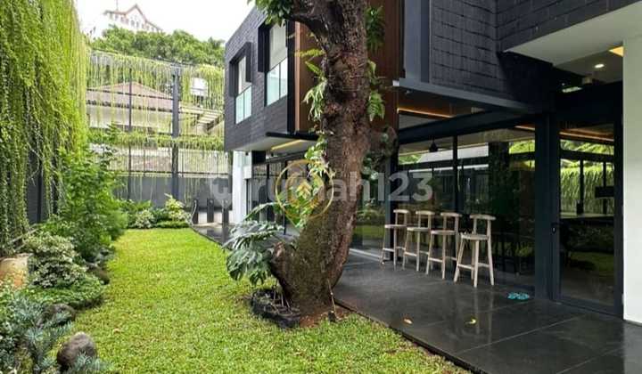 For Sale Very Nice House in Kebayoran Baru 2
