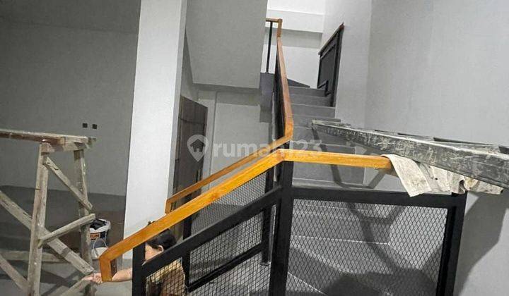 Sevilla Bsd Rumah Hadap Selatan Dekat Sekolah, Pintu Tol Bsd 2