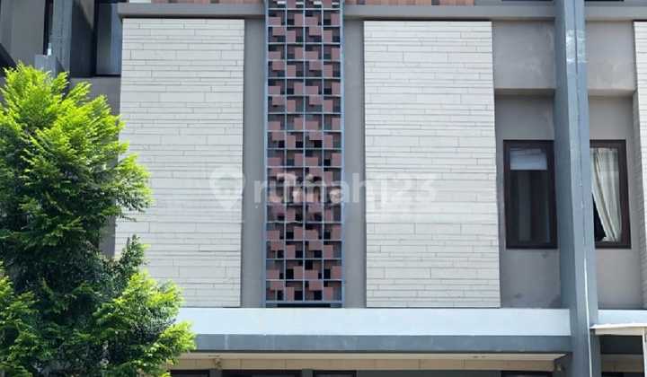 Regentown BSD City South Facing suitable for Exclusive Boarding House 4.5M