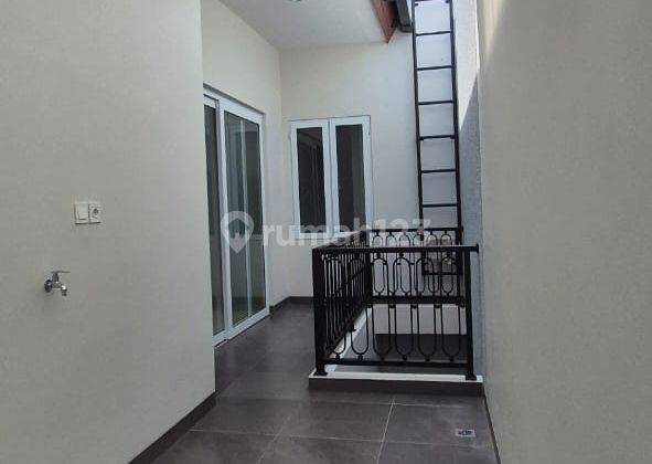 The Icon Bsd Rumah Siap Huni Hoek Selatan barat 5,5M Nego  2