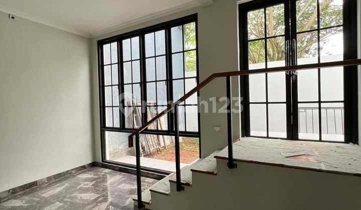 Two-story house, fully furnished, south-facing, 4 million negotiable, Foresta BSD.