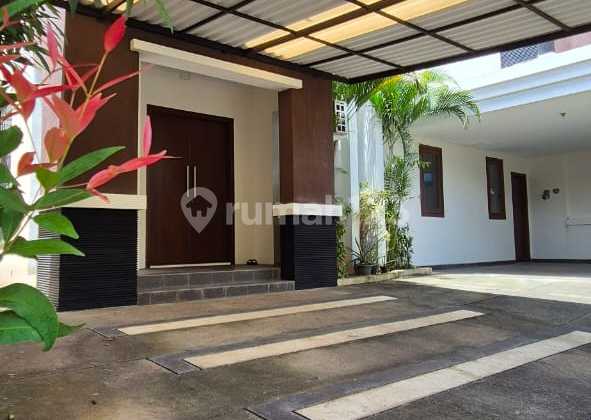 The Green BSD City Rumah dengan Private Pool Hadap Utara 7M