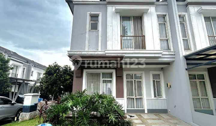 2,7 M Rumah Hoek Timur-Selatan Halaman Belakang Luas Savia BSD