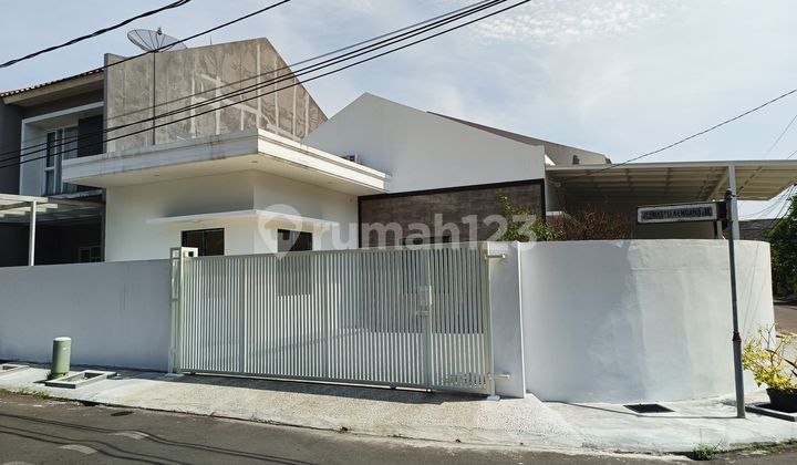 Rumah Hoek Siap Huni Renovated 2,2 M Nego Kencana Loka BSD