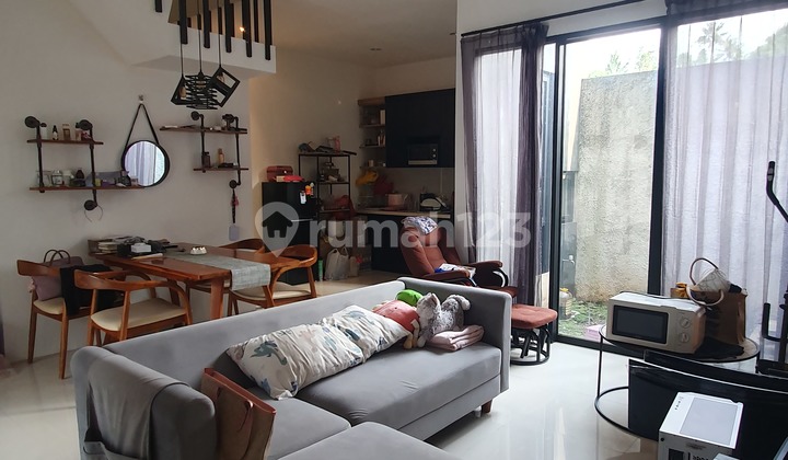 Townhouse Modern Minimalis Di Are Pondk Cabe Yang Nyaman 2