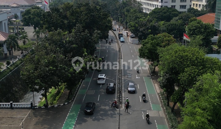 TANAH DI AREA BISNIS DISTRIK DI JL RAYA SAHARJO, COCOK UNTUK DIBUAT KOST2AN