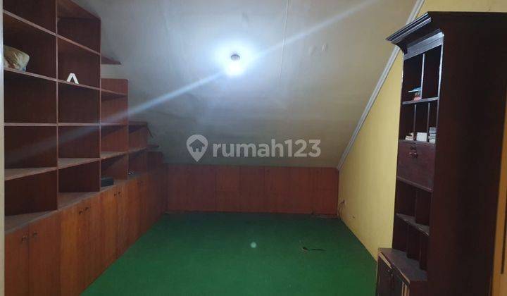 Rumah Lama 2 Lantai di Komplek Tangerang Indah, Kota Tangerang 2