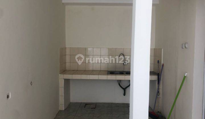 Rumah Bagus Unfurnished SHM di BSD Nusaloka, Tangerang 2