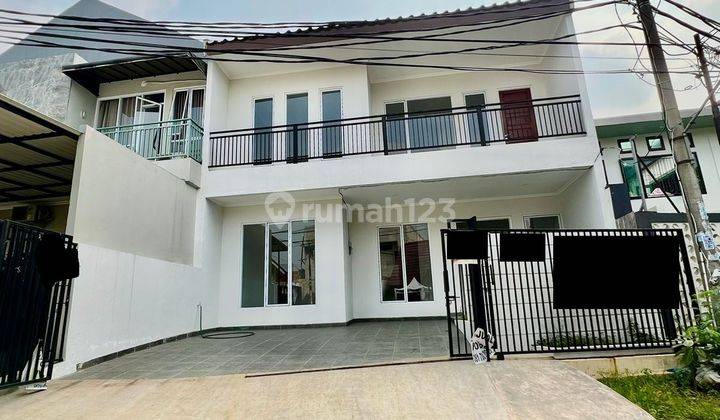 Rumah 2 Lantai Unfurnished SHM di BSD Nusaloka, Tangerang 1