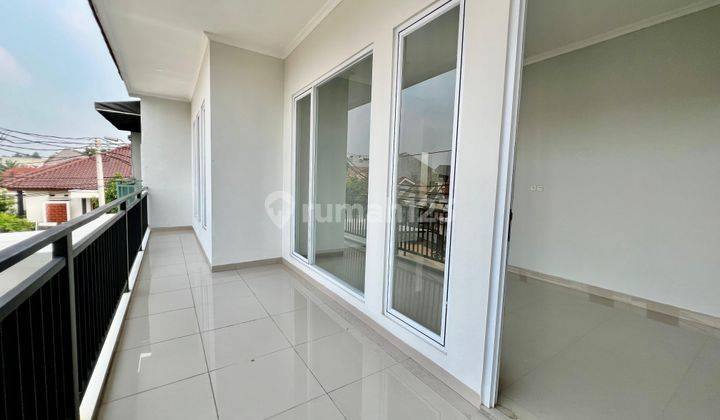 Rumah 2 Lantai Unfurnished SHM di BSD Nusaloka, Tangerang 2