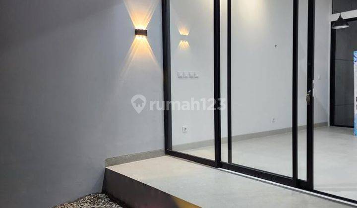 Rumah 2 Lantai Unfurnished SHM di BSD Griya Loka, Tangerang 2