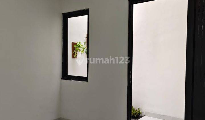 Dijual Rumah Baru Di Griya Loka Bsd Modern Cantik Siap Huni 2