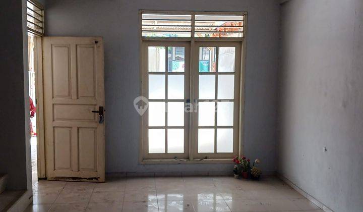 Dijual Rumah 2 lantai di Jalan Raya Kelapa Gading 2