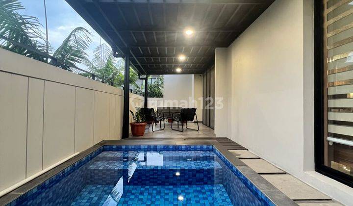 Kolam Renang Di Tatar Tarubhawana Kota Baru Parahyangan 1