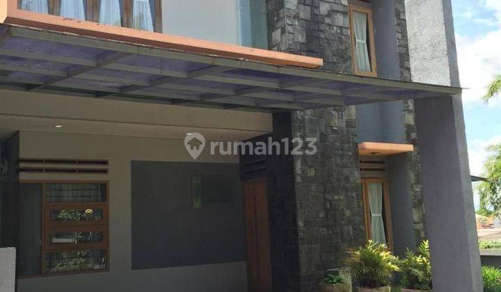 Jual Villa Full Furnished Di Cigadung Raya View Lembah 1