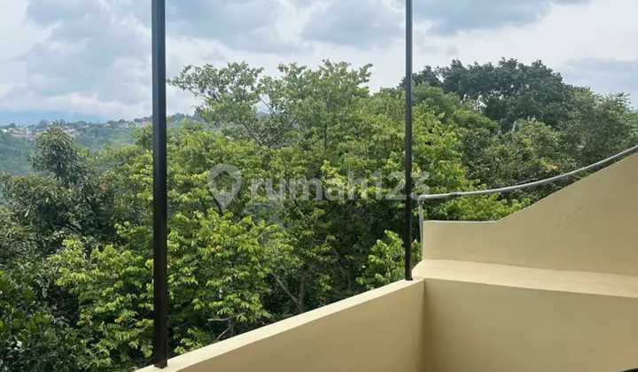 For Sale 3-Story Move-In Ready House on Jl Dago Pojok, Bandung 2