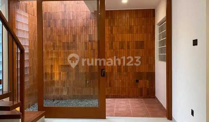 For Sale: Newly Renovated Tropical Design House in Arcamanik Endah, Bandung 2