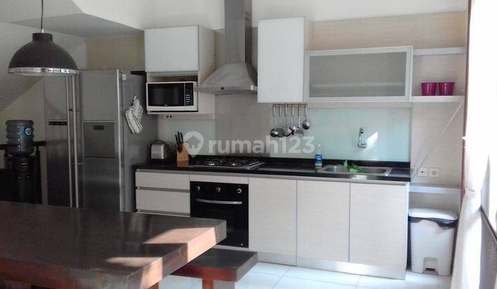 Rumah Full Furnished Siap Huni Di Cluster Elite Setra Duta 2