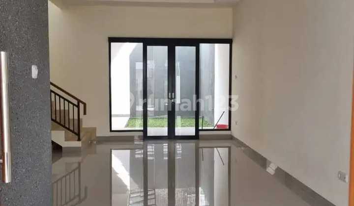 Disewakan Rumah Minimalis Modern di Sayap Moch. Ramdan Bandung