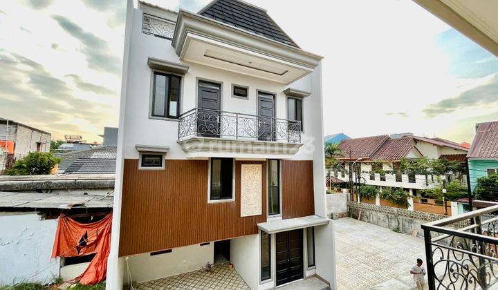 BRAND NEW TOWNHOUSE PEJATEN 2