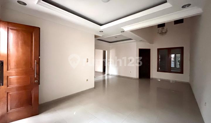 RUMAH MEWAH TEBET TIMUR, AKSES MUDAH DEKAT TAMAN 2