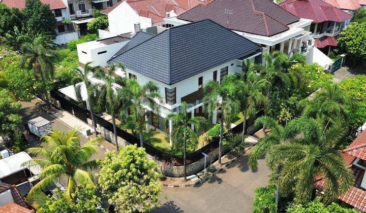 Modern Tropical House Dalam Komplek Premium di Tb Simatupang 2