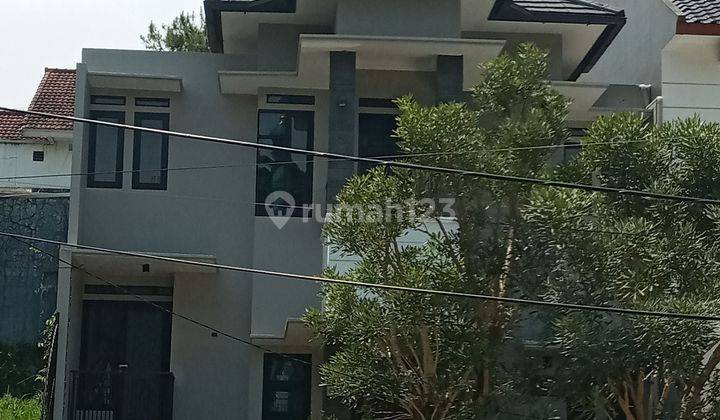 Rumah Menarik  Bagus  2 Lantai Di Bandung Utara Siap Huni  2