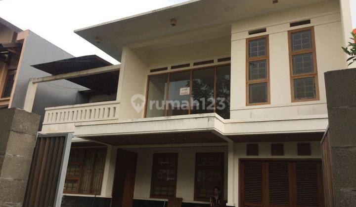 Rumah Bagus 2 Lantai Setra Dago di Bandung  Siap Huni 2