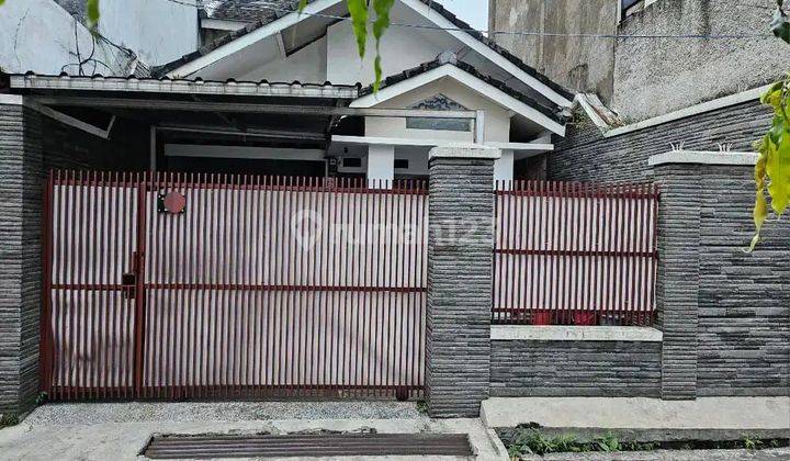 Rumah 2 Lantai Bagus di Cikutra Bandung Siap Huni 1