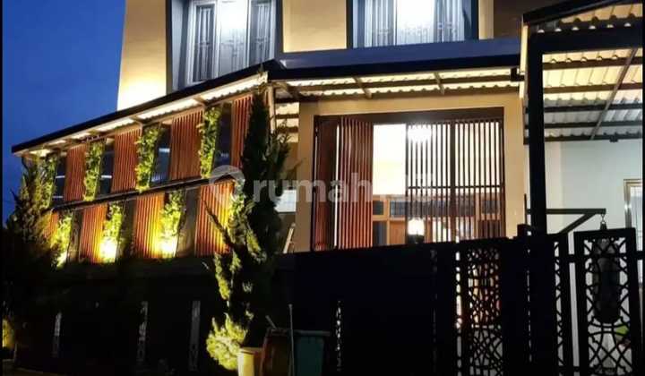 Rumah Mewah Posisi Hoek di Adipura Bandung Siap Huni  1