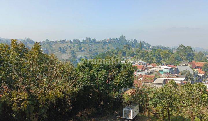 Villa di Dago Giri Hitung Tanah Dengan View Pegunungan Dan Kota Bandung  2