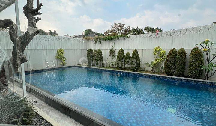 Dijual Rumah Mewah Private Kolam Renang Di Tengah Bandung Kota  1