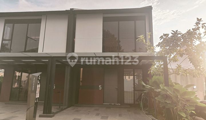 Rumah 2 Lantai Modern Di Pusat Kota Dekat Akses Tol Ke Bandara 1